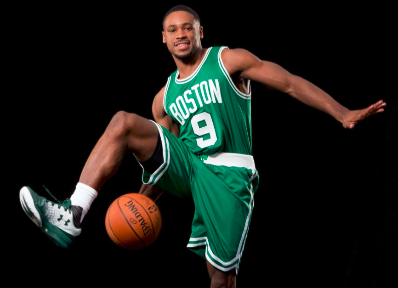 年像一阵突 年像一阵突