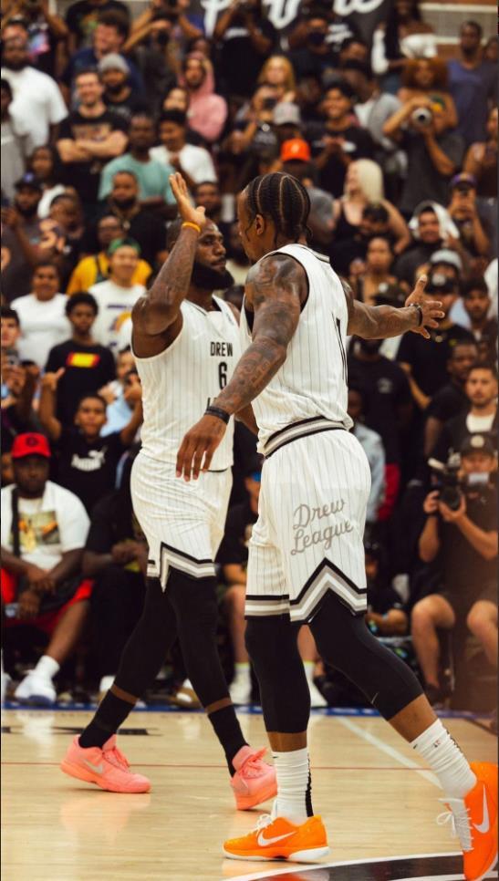 足坛历史首 足坛历史首