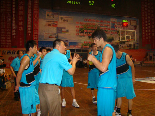 与小型锦标